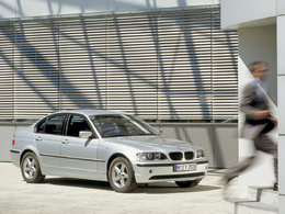 BMW rappelle 220 000 voitures pour soucis d'airbags