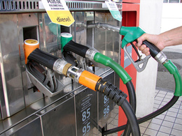 Les prix à la pompe au plus haut depuis 2 ans.