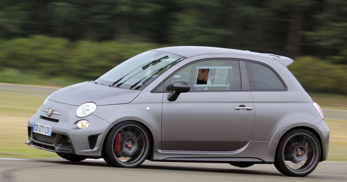 Comment ça, « de nouvelles Abarth thermiques c’est possible » ?