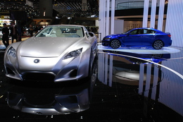 Videos: Lexus IS-F & LF-A.