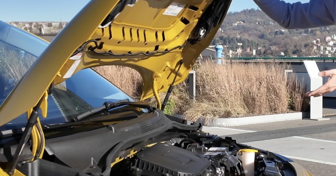 Les ouvriers italiens de Fiat taclent le Puretech français de Stellantis