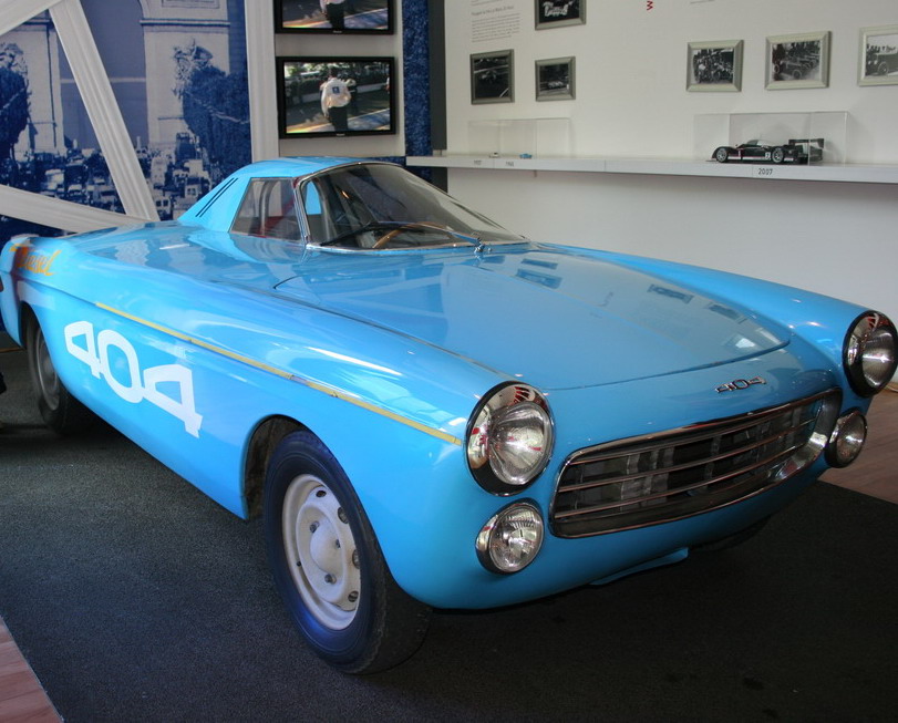 Peugeot modelos en miniatura a escala