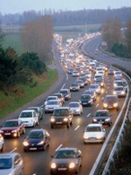 Etude : les émissions de CO2 des transports routiers diminuent doucement en Europe