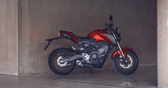 Quatre nouvelles robes pour le petit roadster Honda CB125R