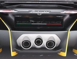 La Lamborghini Centenario se montre