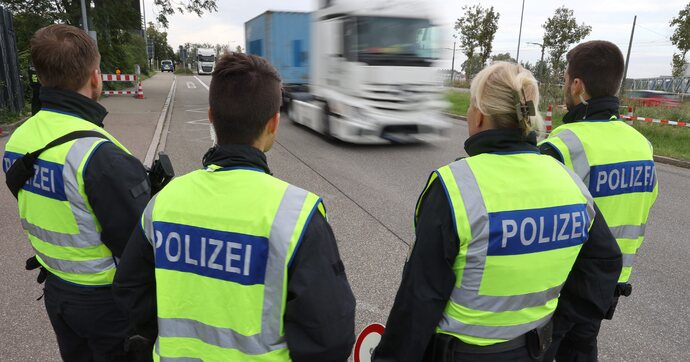 Amendes à l'étranger : voici pourquoi vous allez payer, mais aussi pourquoi votre permis est encore à l'abri