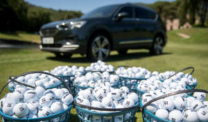 8500 balles de golf dans un Seat Tarraco