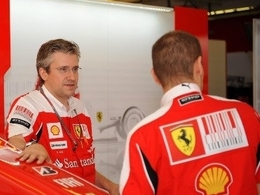 Ça bouge chez Ferrari, Dyer remplacé