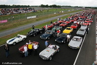 Photos du jour : 400 Ferrari contre le cancer