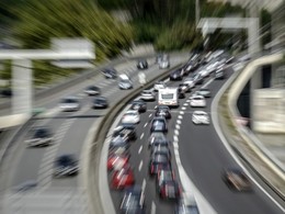Alpes-Maritimes : il tente de se suicider sur l'A8... en sautant de sa voiture