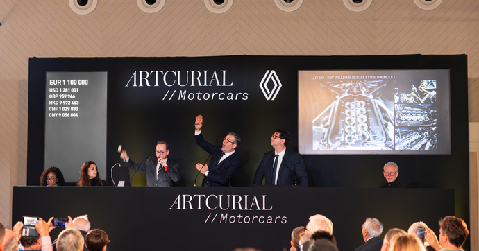 Renault récolte 12 millions d’euros sous le marteau