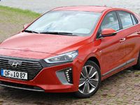 Essai vidéo - Hyundai Ioniq Hybride : tueuse de Toyota Prius ?