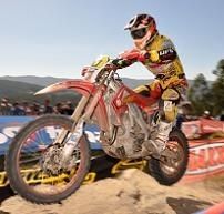 Enduro mondial : Portugal, E 3, Knight héroïque mais Ahola leader