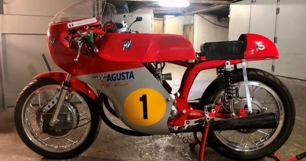 Vente Osenat : des motos le 15 décembre à Fontainebleau (77)