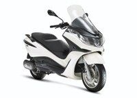 Piaggio : le X10 125 ie passe en mode sport !