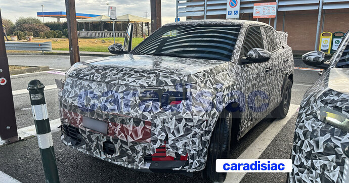 Sur la base de la Grande Panda, la marque italienne prépare son SUV coupé Fiat Fastback.