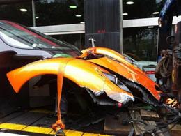 Une Pagani Zonda F quelque peu "abîmée"