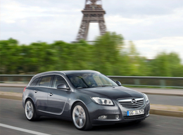 Insignia ecoFlex et nouvelles motorisations sur le stand Opel