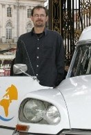Un tour du monde en Citroën DS ambulance