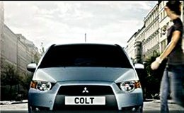 La Mitsubishi Colt restylée sort de l'ombre