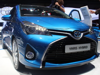 Toyota Yaris restylée : coup de jeune - Vidéo en direct du Salon de Paris 2014