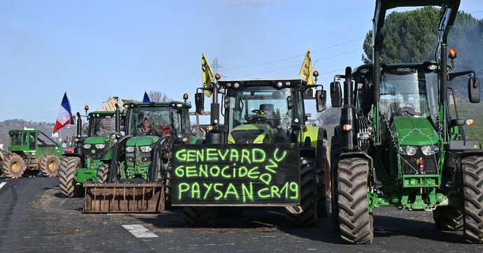 Départs en vacances : la liste noire des autoroutes fermées à cause des agriculteurs. Éviterez-vous ces secteurs critiques ?
