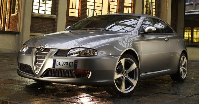 Belle, pratique et pas chère, l’Alfa Romeo GT offre les avantages d’un coupé sans les inconvénients