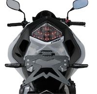 Ermax habille la Honda Hornet 2011.