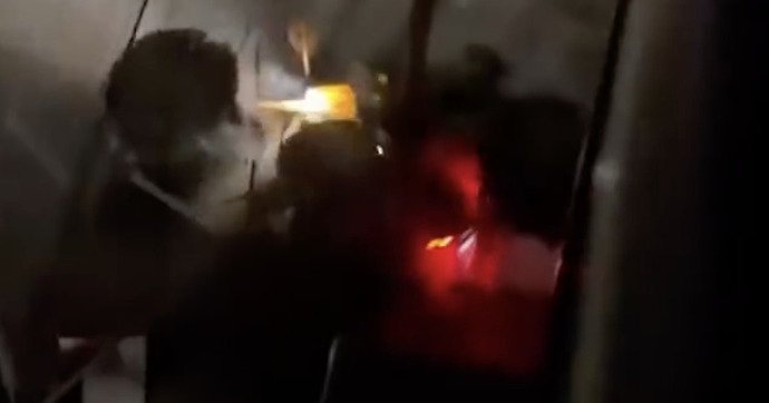 En Ferrari Purosangue volé, il tape un poteau électrique puis coupe le courant