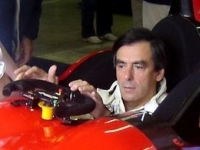 Crise économique/industrie auto : François Fillon évoque des mesures très ambitieuses...