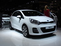 Kia Rio restylée: de circonstance - Vidéo en direct du Salon de Paris 2014