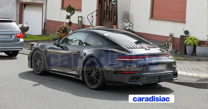 Chez Porsche, on prépare une nouvelle version de la 911 Turbo. Elle pourrait se nommer Porsche 911 "Turbo Touring"