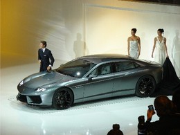 Concept Lamborghini Estoque: Le choc