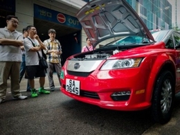 Pour lutter contre la pollution atmosphérique, Hong Kong lance ses premiers taxis électriques