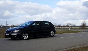 Voitures-radar privatisées : elles verbalisent… si peu !