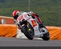 Moto GP - Portugal D.1: Marco Simoncelli retient la meute