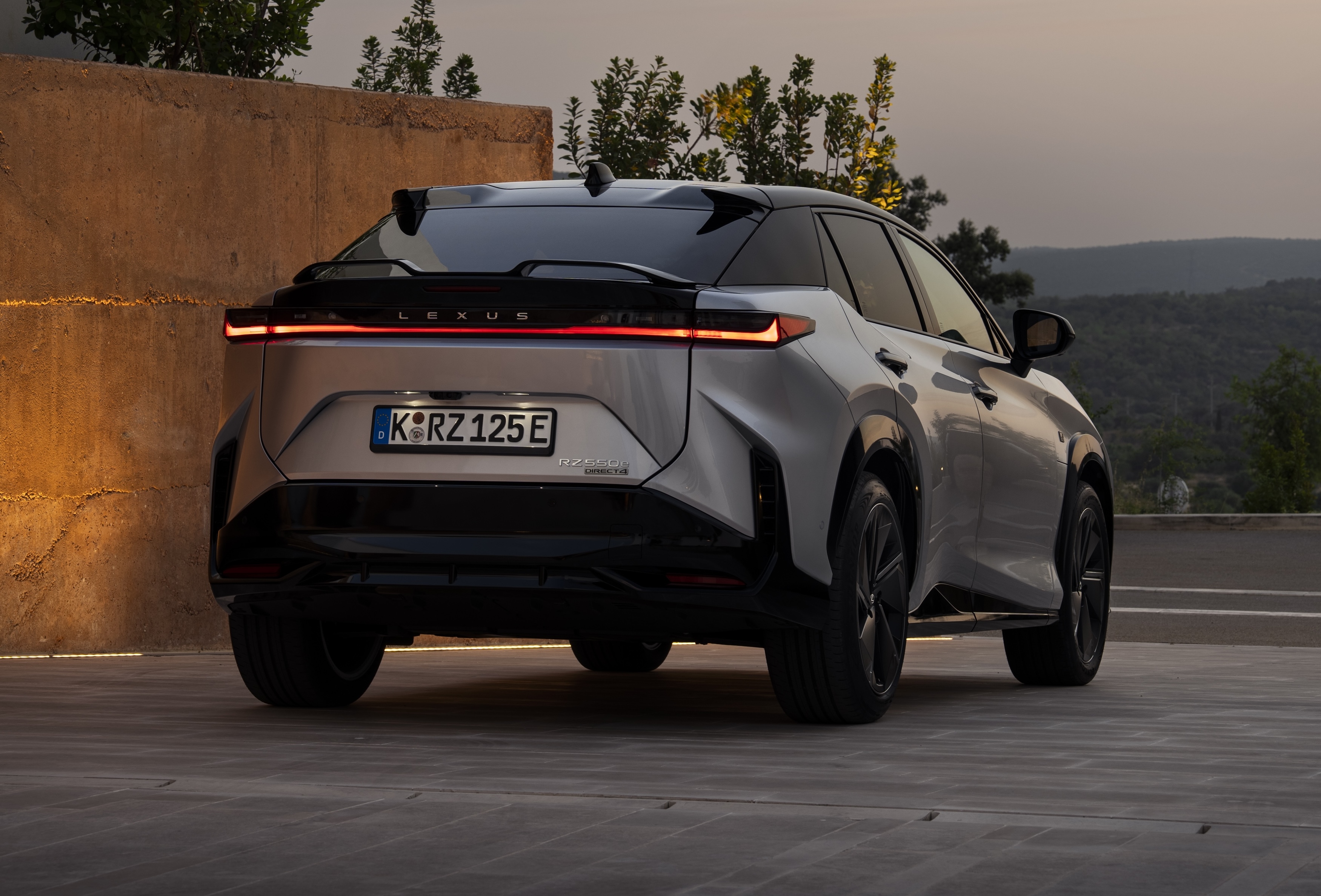 On a enfin le prix du Lexus RZ avec son volant « révolutionnaire