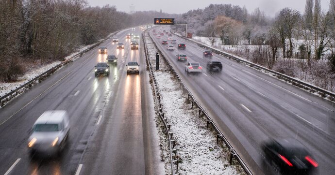 Pourquoi ne sale-t-on pas plus les routes lorsque c’est la catastrophe en France à cause de la neige ?