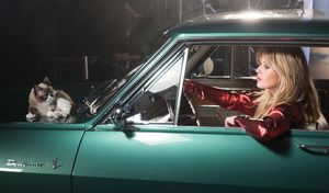 Pour son calendrier 2017, Opel fait appel à Grumpy Cat