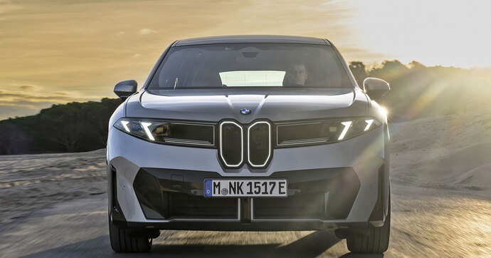 Nouveautés 2026 : SUV familiaux – Des nouveautés à foison, entre les DS N° 7, Toyota Rav4, Porsche Cayenne Electric, MG S9 PHEV, Renault Filante, Mercedes GLB, BMW iX3, il y a de quoi se perdre.