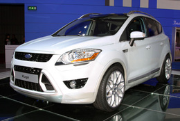 Ford Kuga 2.5 T en direct du Mondial: un SUV pour hommes