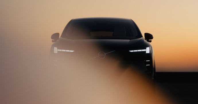 Le nouveau Volvo EX60 se prétend encore meilleur que le BMW iX3 en autonomie maximale