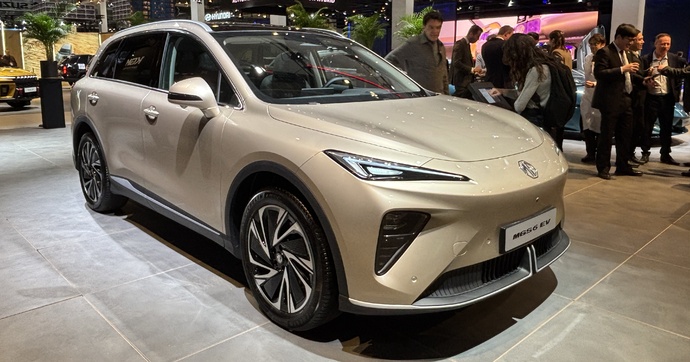 MG dévoile son nouveau grand SUV électrique pour espérer séduire les familles au salon de Bruxelles