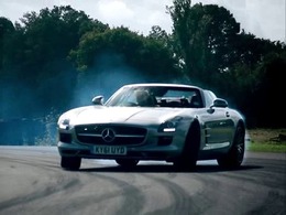 Top Gear : Mercedes SLS AMG Roadster, un bombardier sans aile