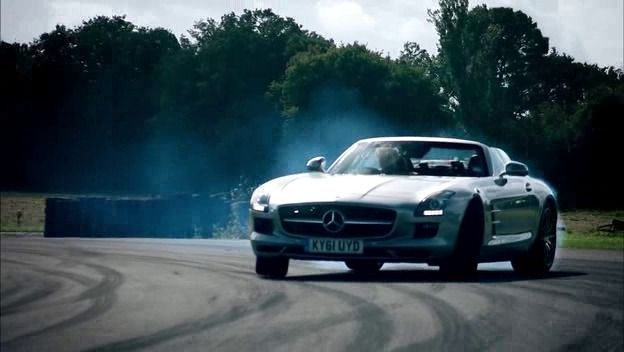 Top Gear : Mercedes SLS AMG Roadster, un bombardier sans aile