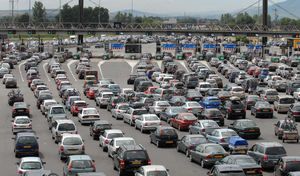 Départs en vacances : pic à près de 700 km de bouchons pour le chassé-croisé 2016