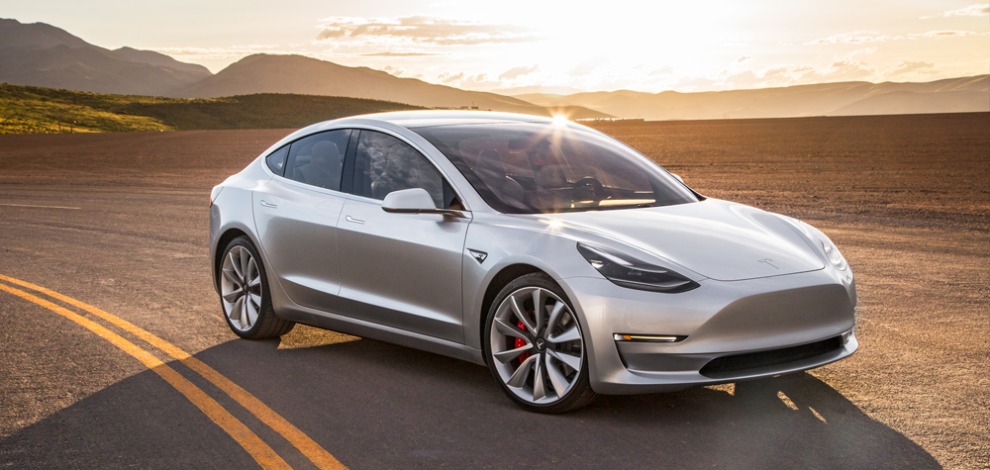 tesla baisse a nouveau le prix de la model 3 aux etats unis