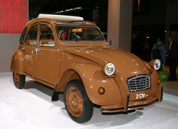 Fêtez les 60 ans de la 2 CV au Mondial