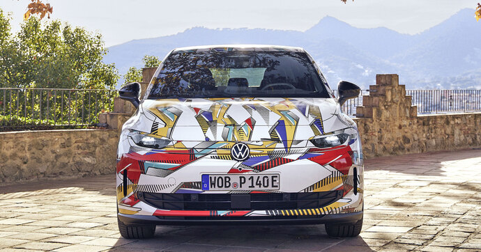 Nouveautés 2026 : Citadines - Si la Renault Twingo joue la star de nombreuses électriques (Cupra Raval, Volkswagen ID.Polo, Peugeot E-208 GTi…) veulent déjà lui voler la vedette.