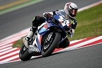 Suzuki et Dunlop vous offrent Carole gratuitement pour fêter les 25 ans de sa GSX-R